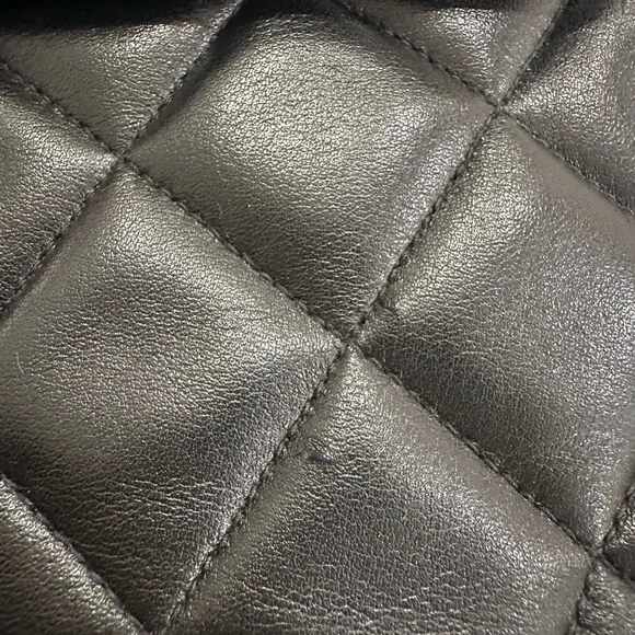 Chanel Black Quilted Leather Bag - Picture 3 of 12